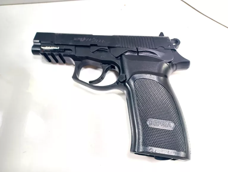 WIATRÓWKA BERSA THUDNER 9 PRO PUD +KULKI X2