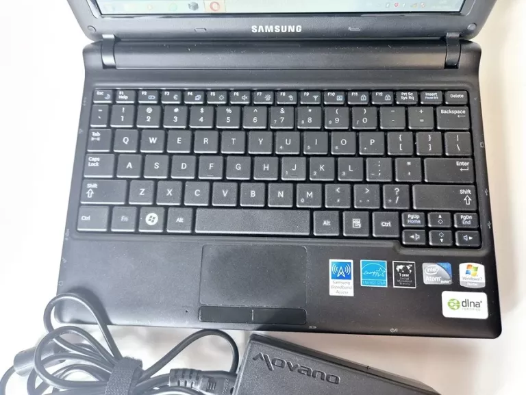 LAPTOP SAMSUNG N150 PLUS 10,1 + ETUI, ZASILACZ