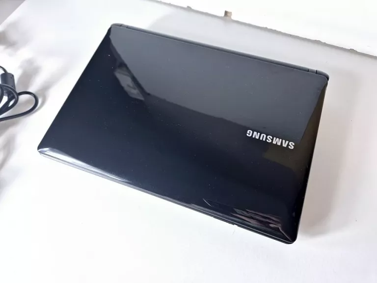 LAPTOP SAMSUNG N150 PLUS 10,1 + ETUI, ZASILACZ