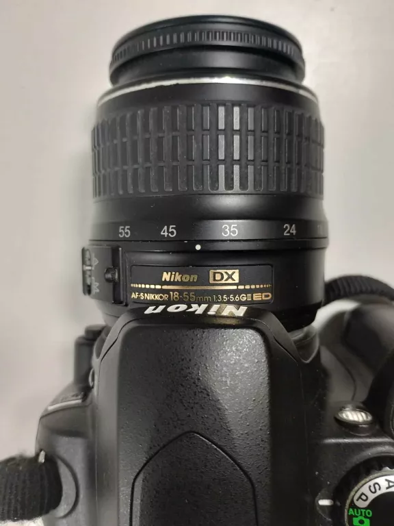 APARAT NIKON D40 Z OBIEKTYWEM BAT ŁAD