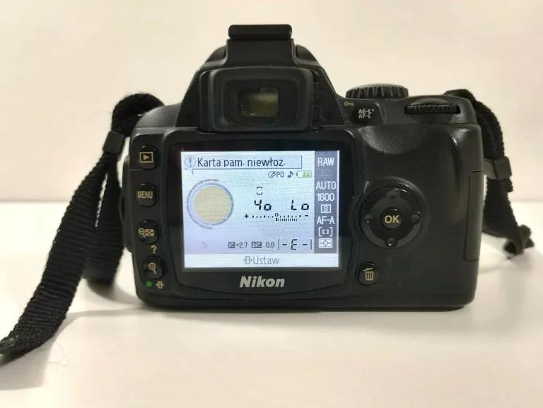APARAT NIKON D40 Z OBIEKTYWEM BAT ŁAD