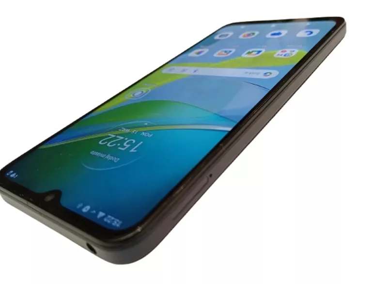 TELEFON MOTOROLA MOTO E13 8GB/128GB