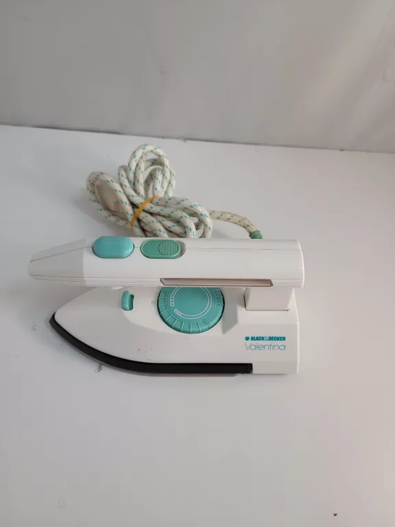 ŻELAZKO TURYSTYCZNE BLACK&DECKER VA150