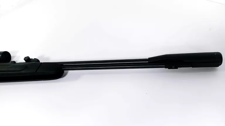 WIATRÓWKA GAMO CFX 4,5 MM / FUTERAŁ / ŚRUT