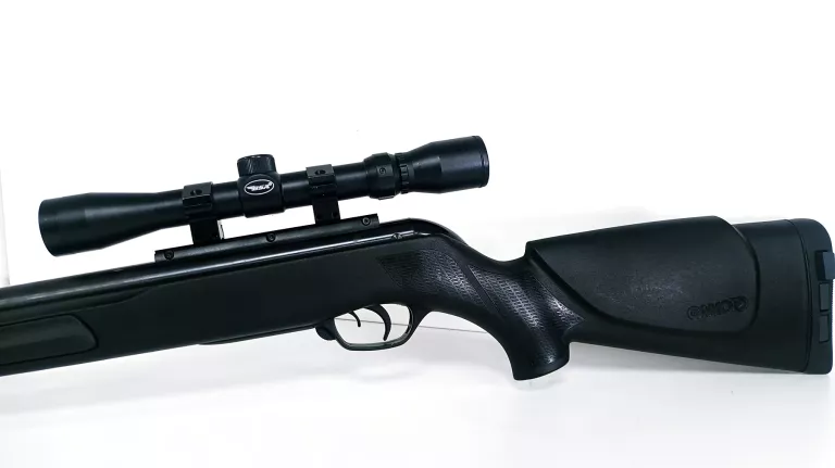 WIATRÓWKA GAMO CFX 4,5 MM / FUTERAŁ / ŚRUT