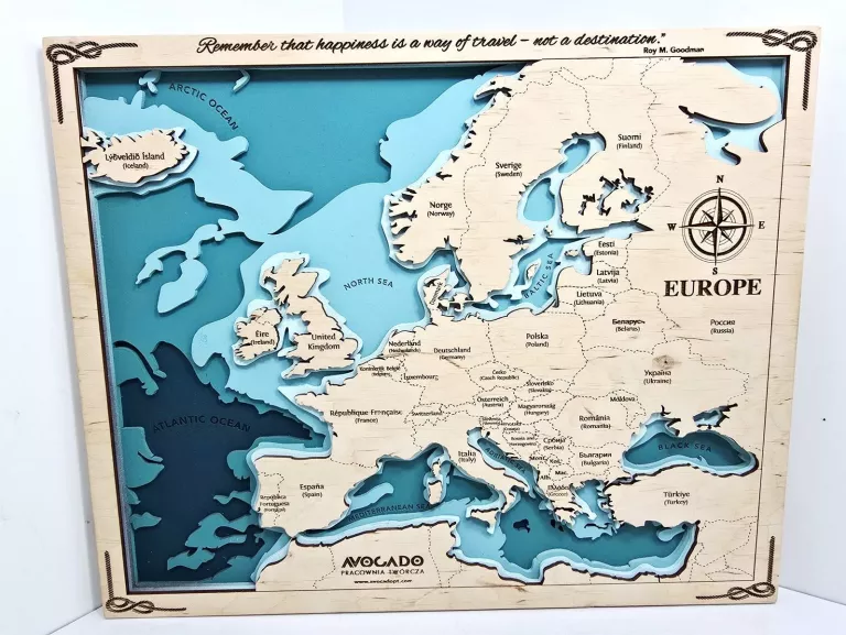 DREWNIANA MAPA EUROPY MINI NA ŚCIANĘ AVOCADO