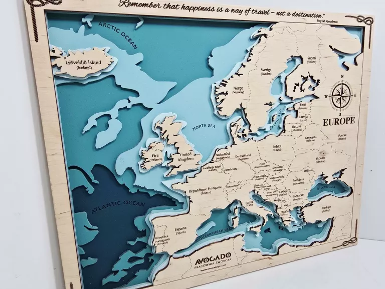 DREWNIANA MAPA EUROPY MINI NA ŚCIANĘ AVOCADO