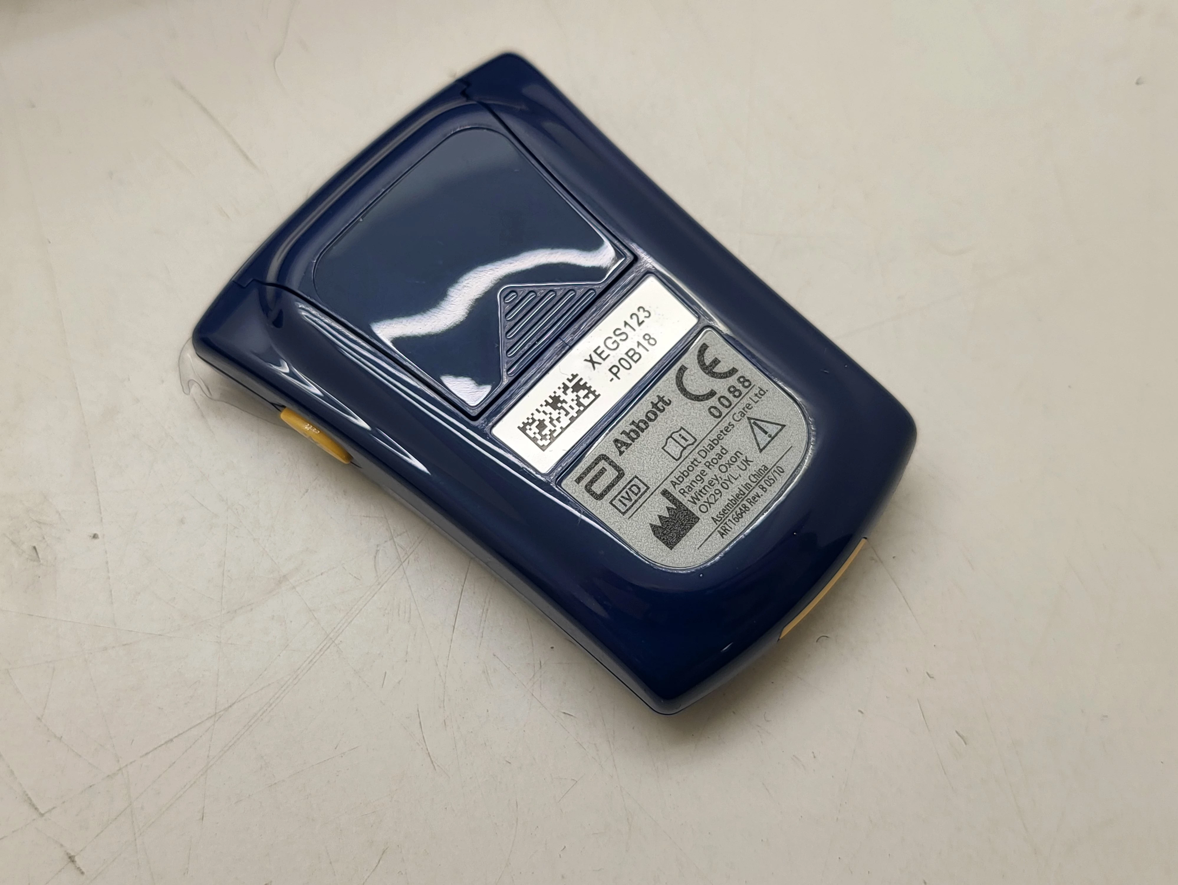 glukometr-optium-xido-komplet-pomiar-209290-1