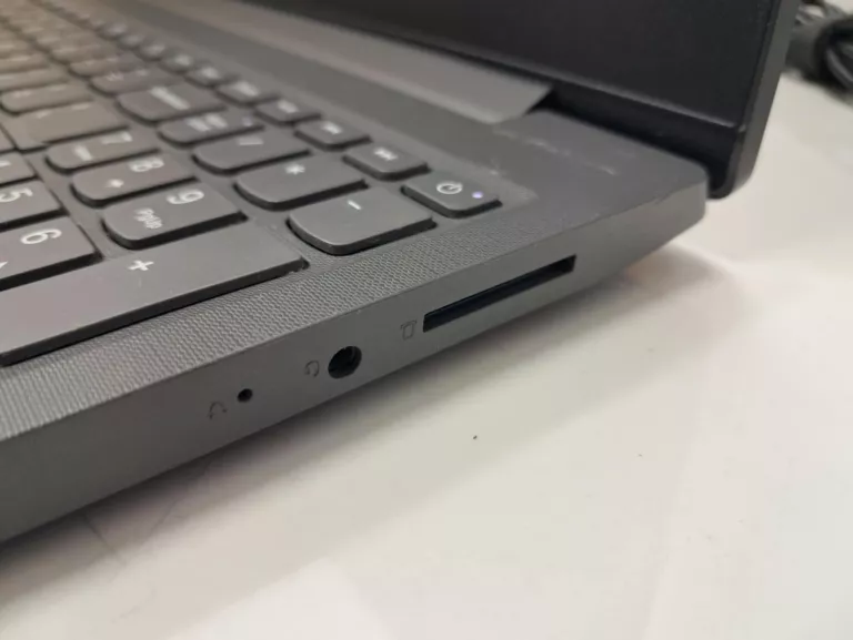 LAPTOP LENOVO V15-IIL I5 10TH (8CPUS) /8GB RAM / 256GB SSD JAK NOWY OKAZJA