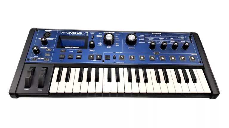 NOVATION MININOVA SYNTEZATOR ANALOGOWY DŹWIĘKU