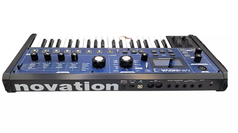 NOVATION MININOVA SYNTEZATOR ANALOGOWY DŹWIĘKU