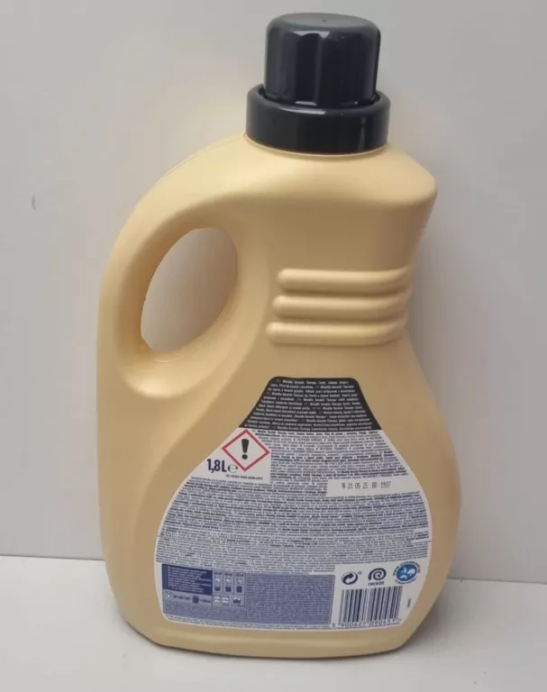 WOOLITE KERATIN THERAPY DO CIEMNYCH TKANIN 1,8L