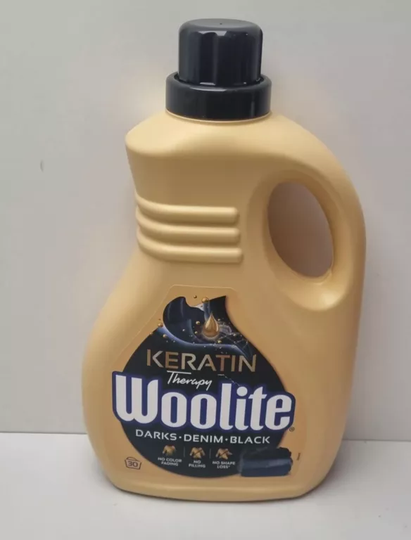 WOOLITE KERATIN THERAPY DO CIEMNYCH TKANIN 1,8L