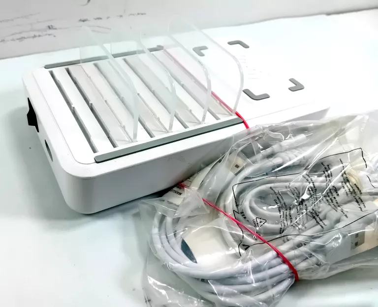 STACJA ŁADUJĄCA HZPY0020 BEZPRZEWODOWA + 5 PORTÓW USB