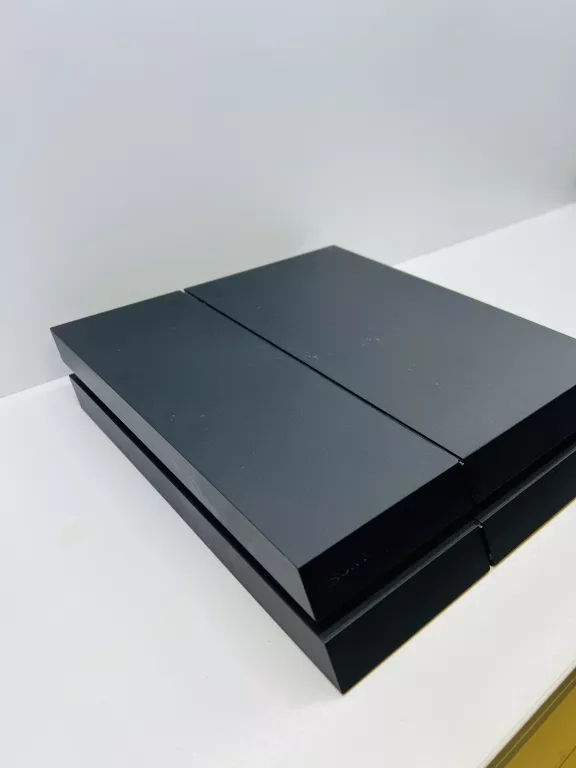 KONSOLA PS4 CUH-1216A 500 GB 1 PAD + GRY !!!