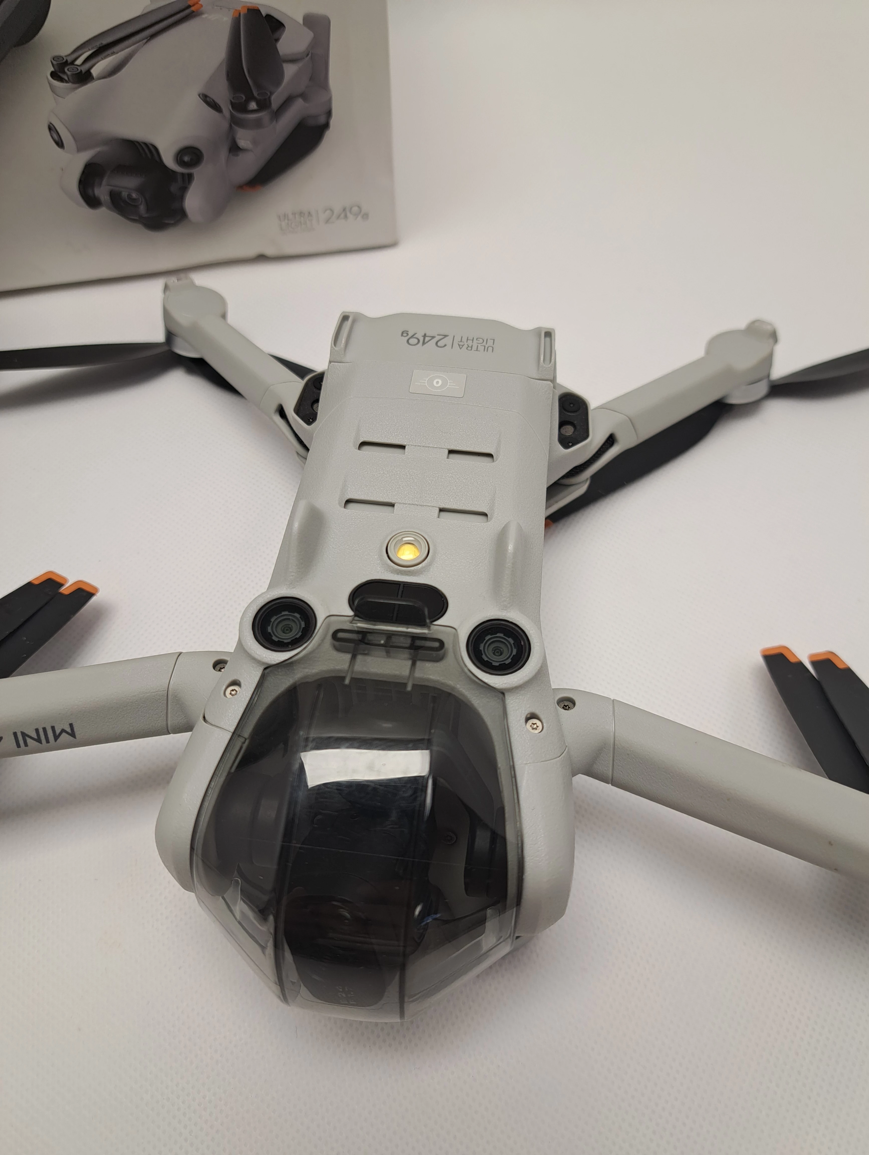 dron-dji-mini-4-pro-stan-zlozenia-384-2