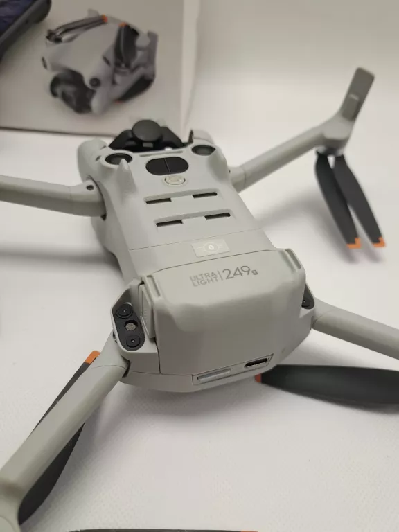 dron-dji-mini-4-pro-kamera-129405-1