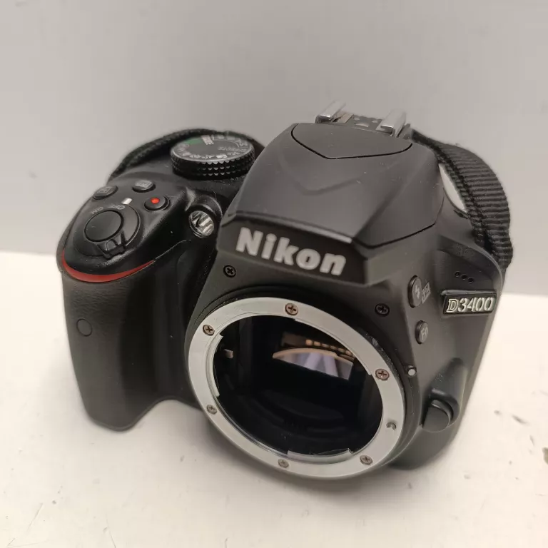 APARAT BODY NIKON D3400