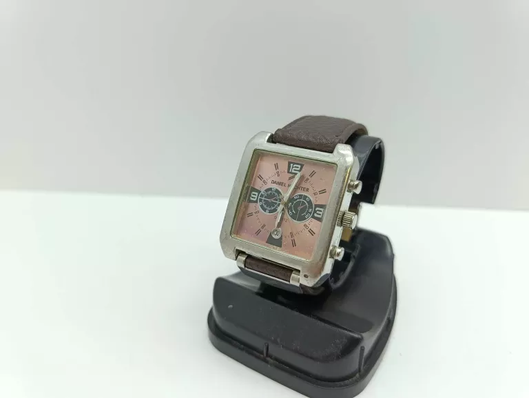 zegarek-daniel-hechter-sienkiewicza-36-sj-plock