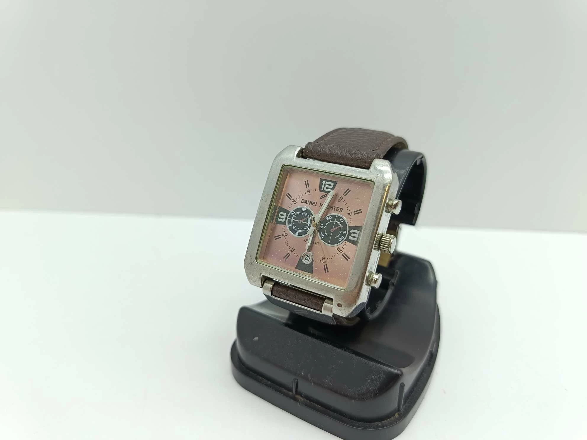 zegarek-daniel-hechter-sienkiewicza-36-sj-plock