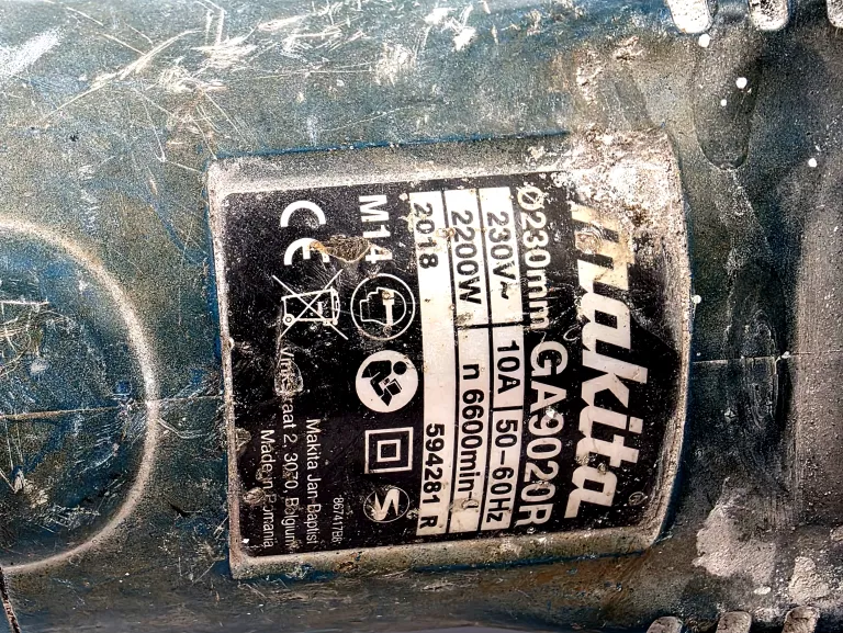 SZLIFIERKA KĄTOWA MAKITA GA9020R 230MM 2200W