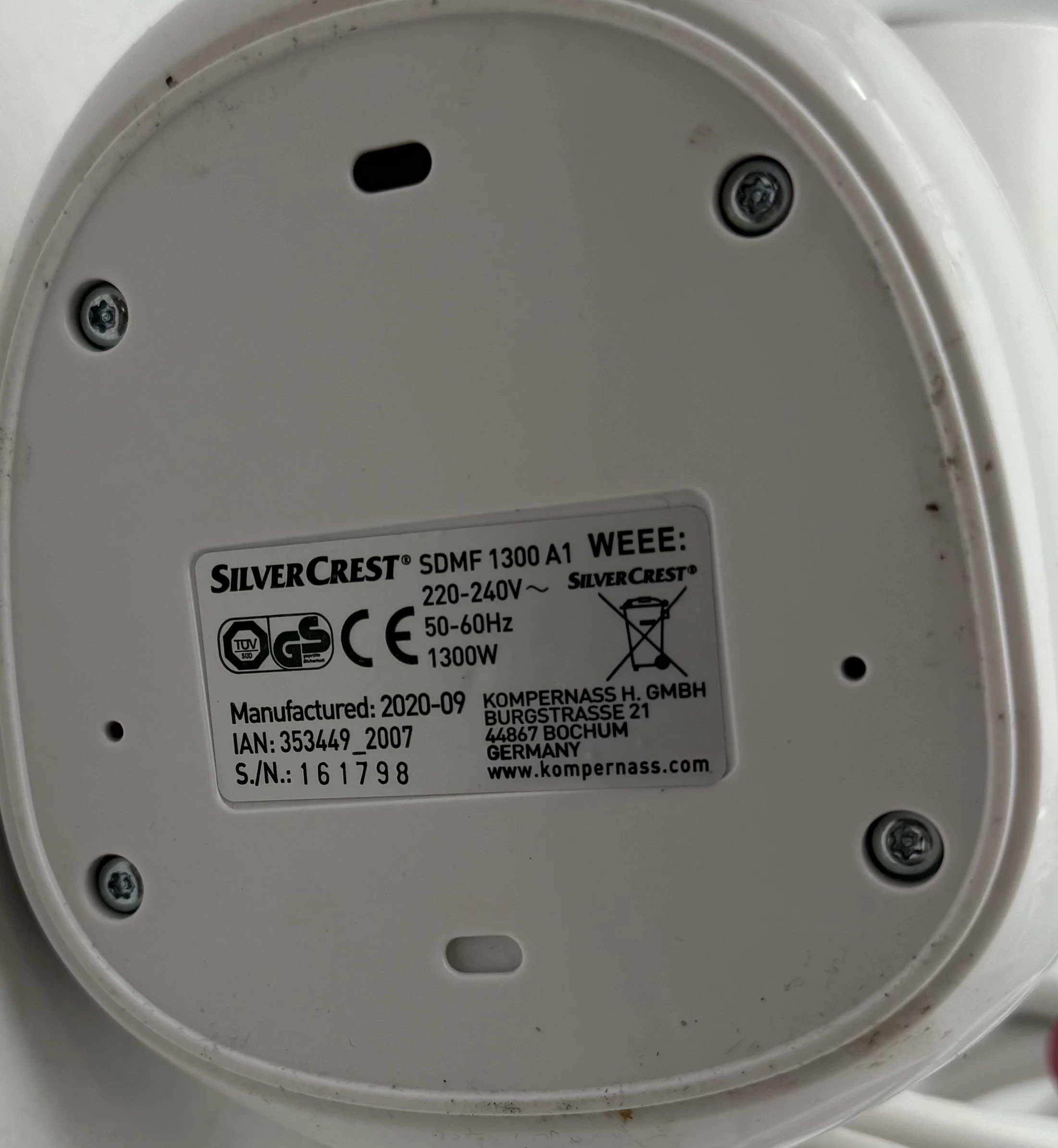 parownica-do-ubran-silvercrest-sdmf-1300-b2-ean-gtin-4335754085918