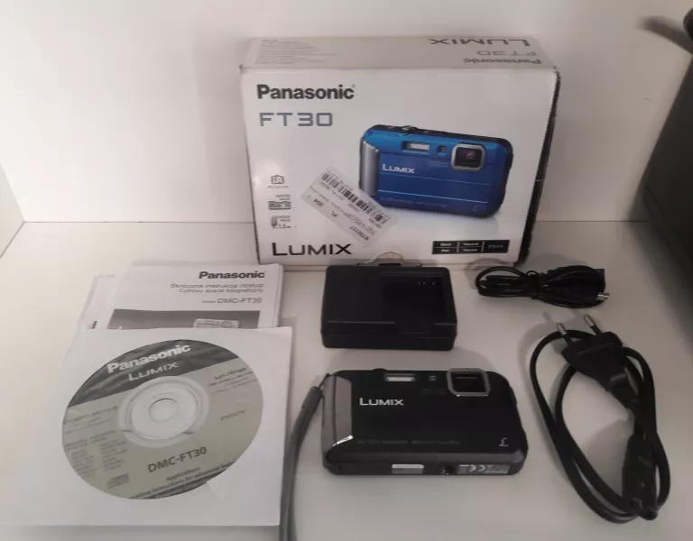APARAT CYFROWY PANASONIC DMC-FT30 KOMPLET