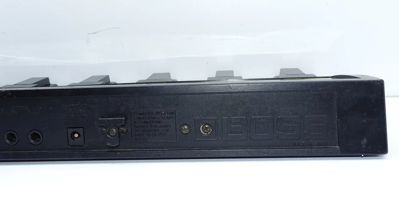 multiefekt-basowy-boss-me-6b-product-id-b5382767-5363-4bbb-9fdb-421598c064f8