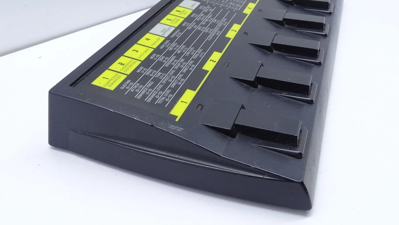 multiefekt-basowy-boss-me-6b-kod-producenta-me-6b