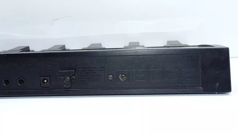 multiefekt-basowy-boss-me-6b-product-id-b5382767-5363-4bbb-9fdb-421598c064f8