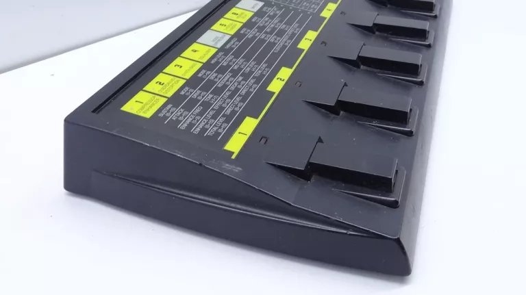 multiefekt-basowy-boss-me-6b-kod-producenta-me-6b