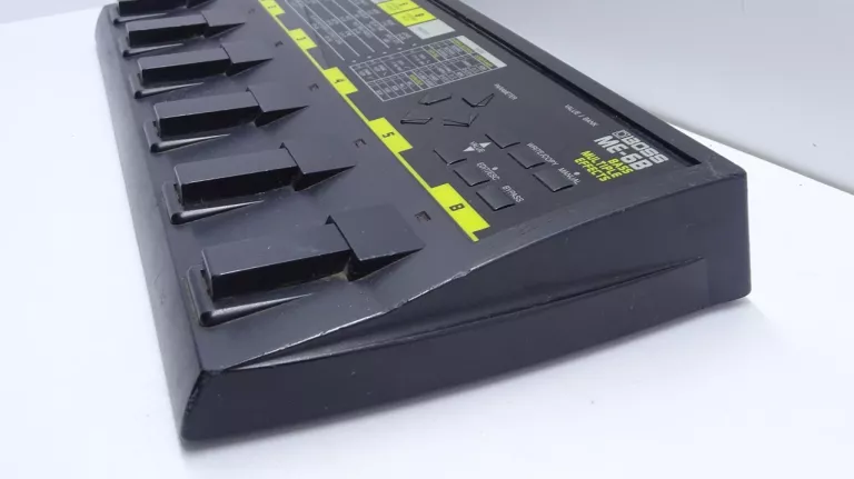 multiefekt-basowy-boss-me-6b-marka-248811-1144215