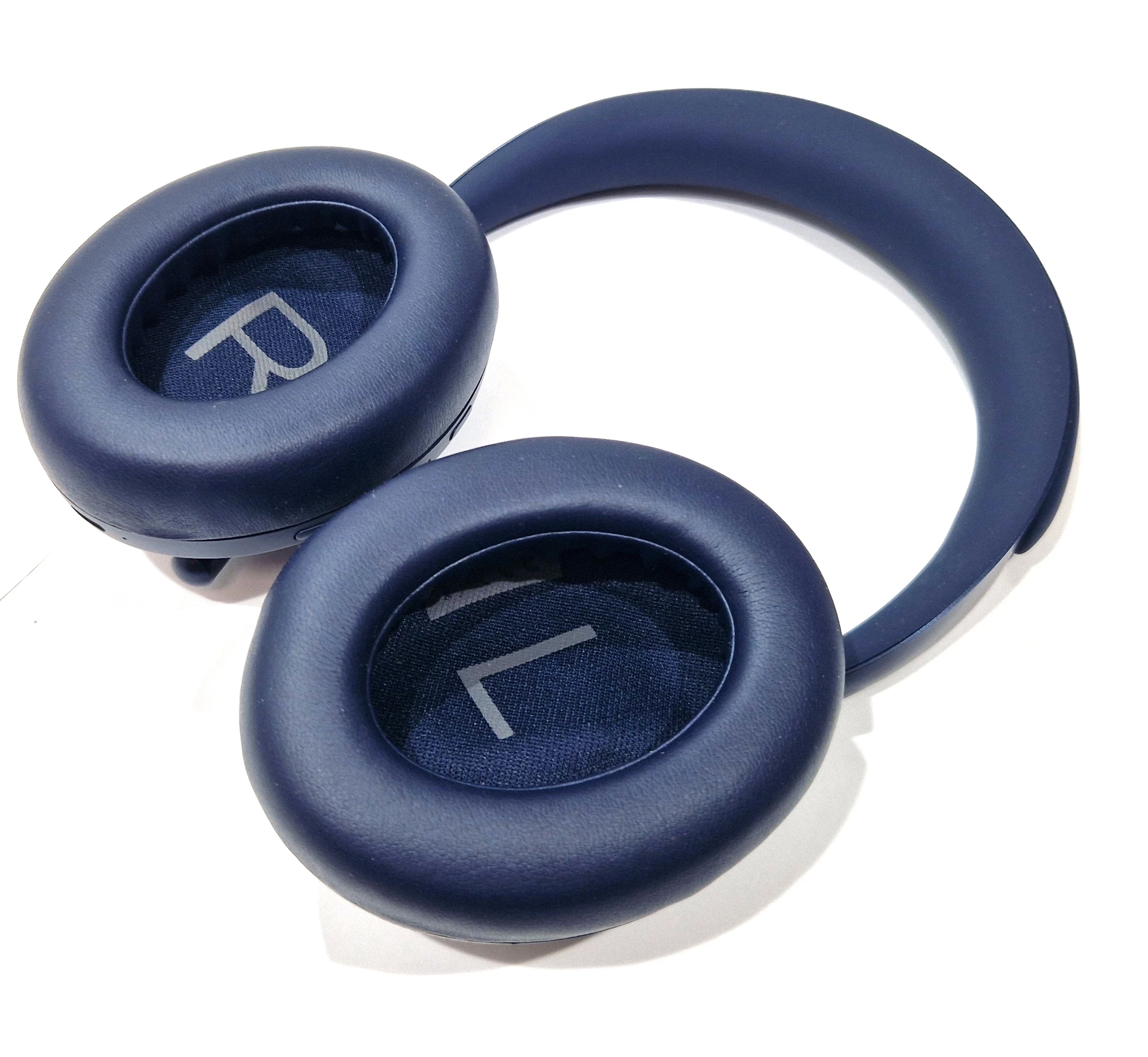 sluchawki-bt-bose-nc-700-hp-transmisja-sygnalu-203713-217785