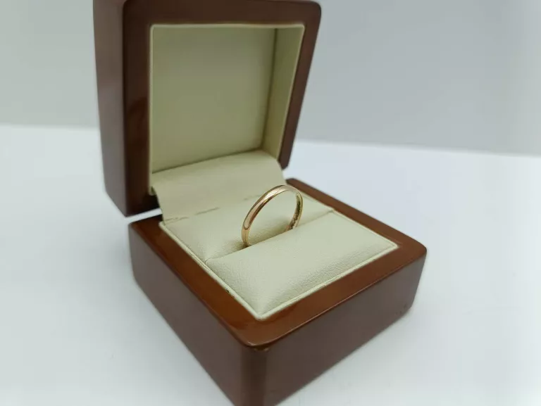 ZŁOTA OBRĄCZKA 1,05G PR.585 R18 OPIS