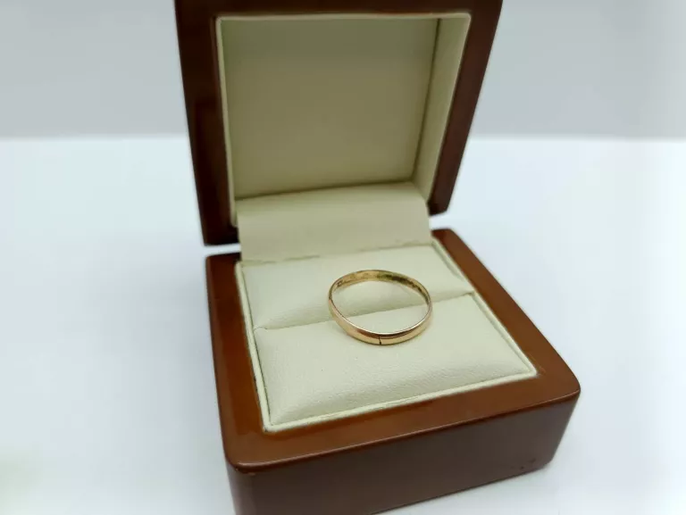 ZŁOTA OBRĄCZKA 1,05G PR.585 R18 OPIS