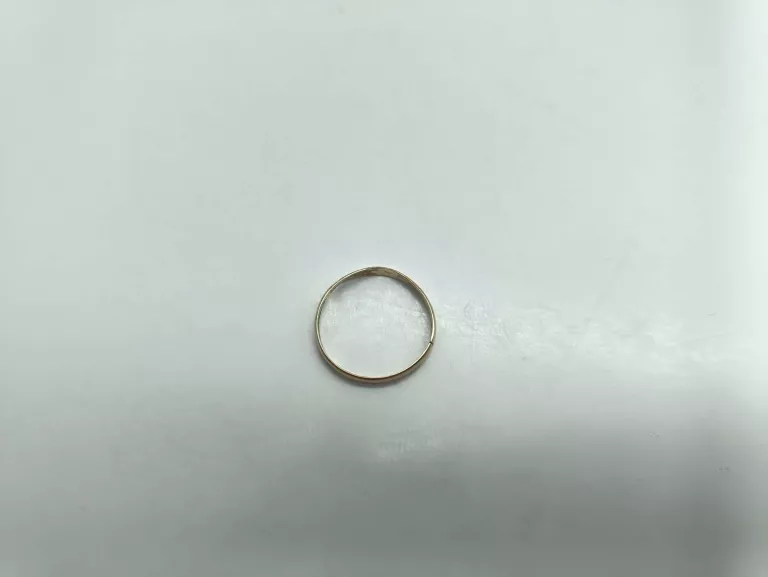 ZŁOTA OBRĄCZKA 1,05G PR.585 R18 OPIS