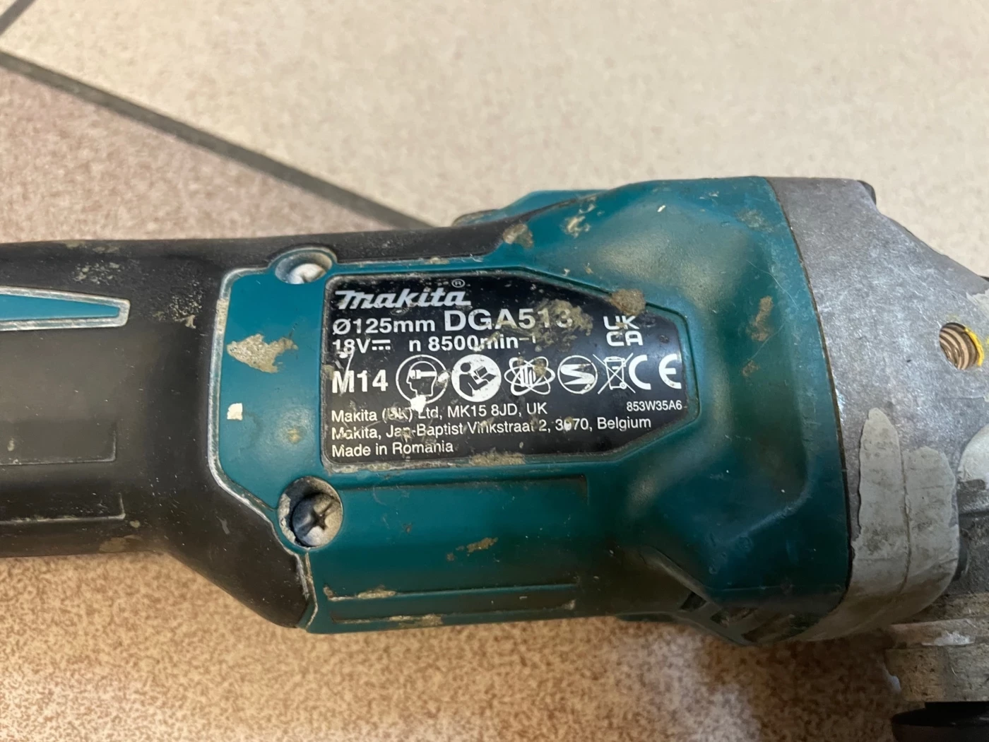 makita-dga513ladaku-5ah-kod-producenta-dga513