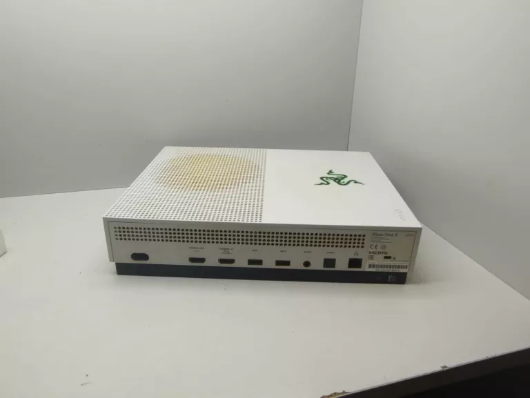 KONSOLA XBOX ONE S BEZ PADA 1TB