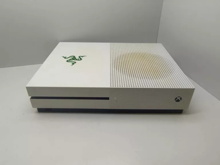KONSOLA XBOX ONE S BEZ PADA 1TB