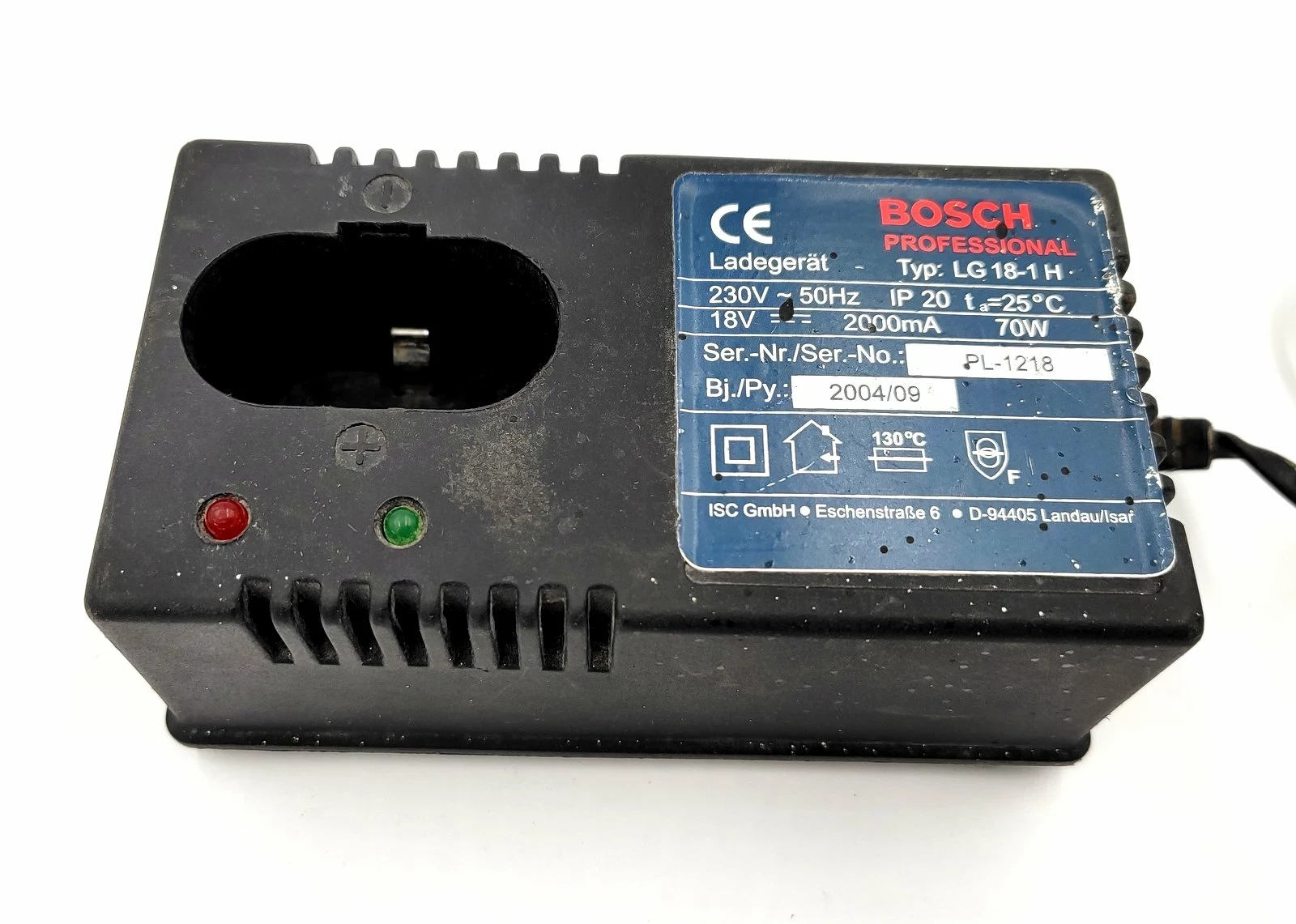 uniwersalna-ladowarka-wkretarki-18v-lg-18-1h-lg181h-waga-produktu-z-opakowaniem-jednostkowym-083