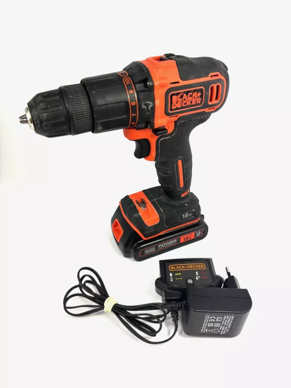 WIERTARKO-WKRĘTARKA BLACK+DECKER BCD700S + AKUMULATOR I ŁADOWARKA