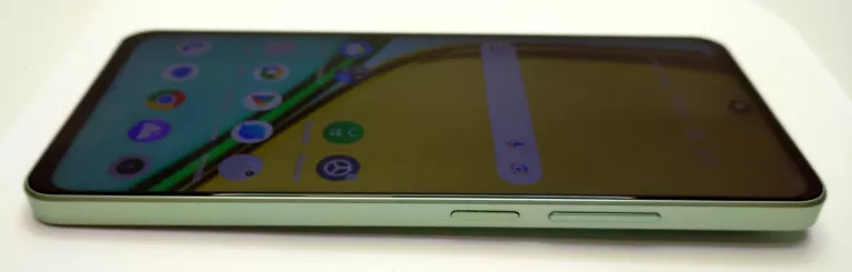 TELEFON REALME C67 8 GB / 256 GB