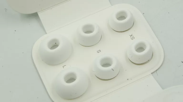 SŁUCHAWKI APPLE AIRPODS PRO 2 KOMPLET