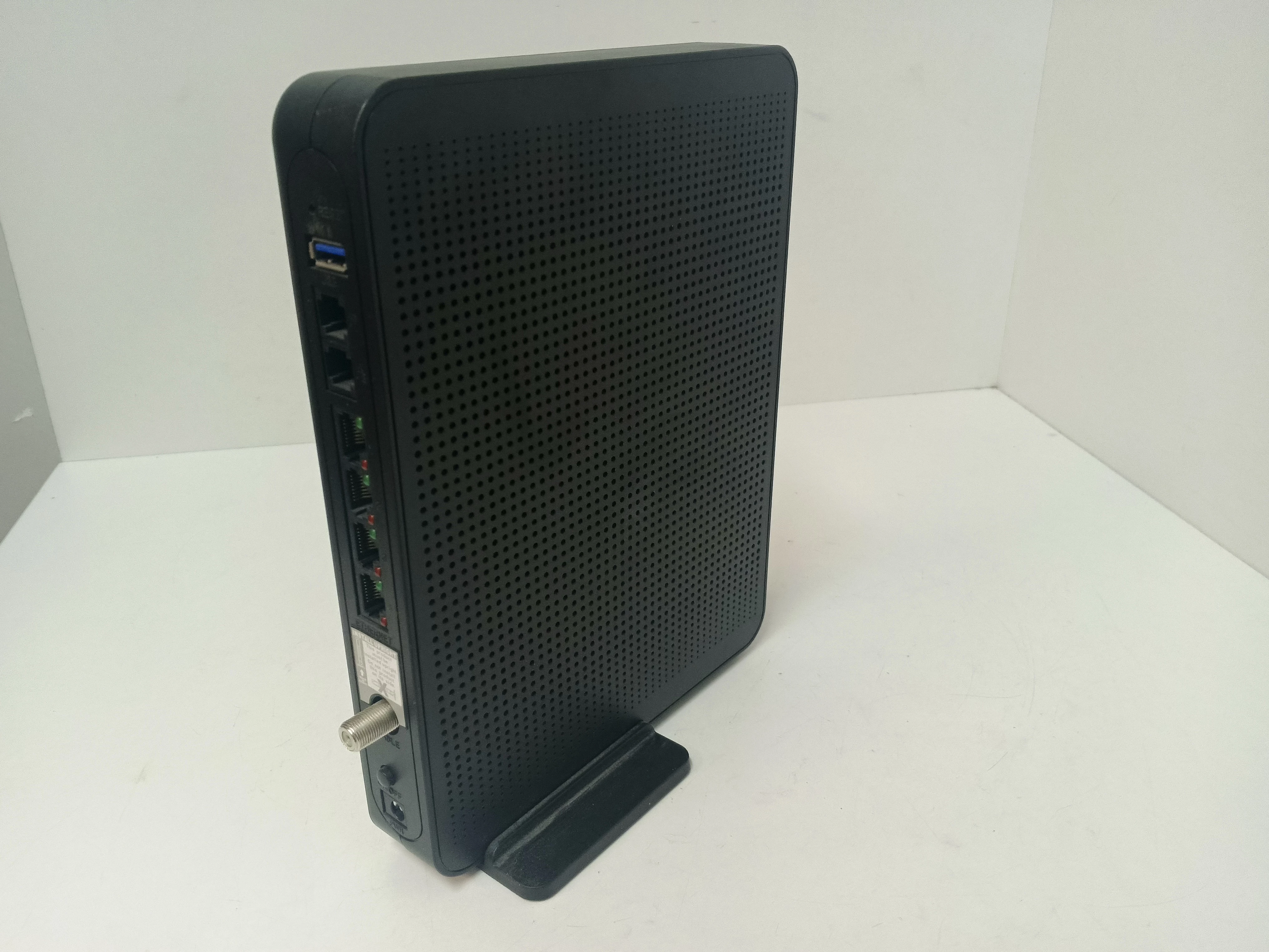 router-przewodowy-ubee-evw32c-liczba-portow-lan-rj-45-4