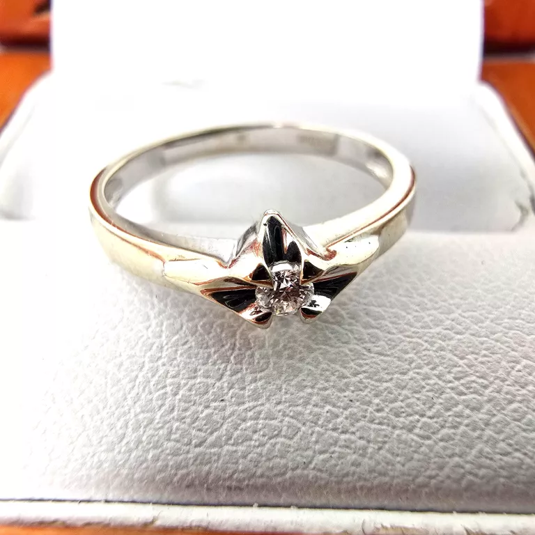 YES PIERŚCIONEK BIAŁE ZŁOTO Z BRYLANTEM 0.05CT (585) 1.55G