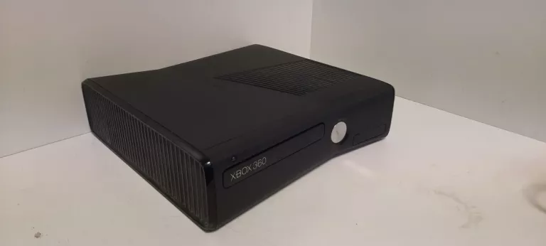 KONSOLA XBOX 360 1439 OKABLOWANIE