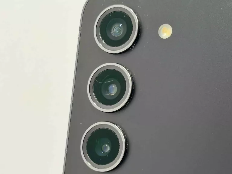 SAMSUNG S23 256GB BEZ BLOKAD