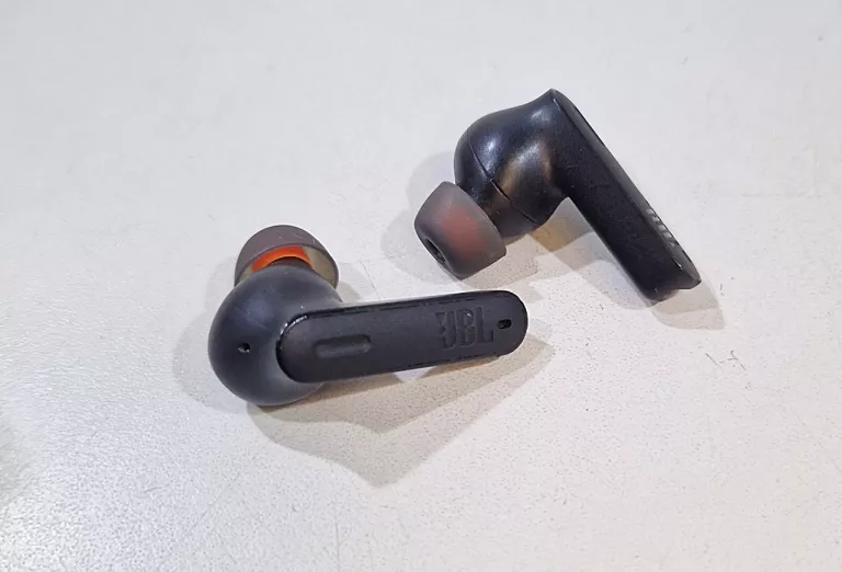 SŁUCHAWKI DOKANAŁOWE JBL TUNE 235