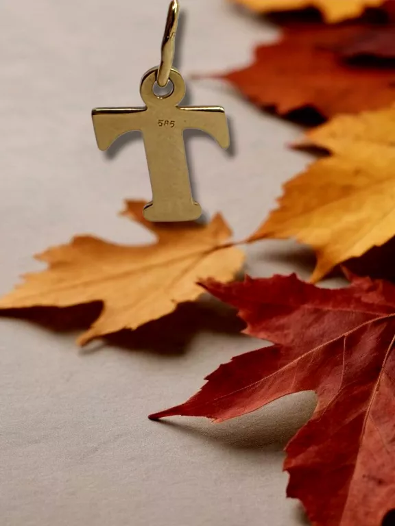 WYRÓB JUBILERSKI UŻYWANY ZŁOTO 1X ZAWIESZKA LITERA "T"