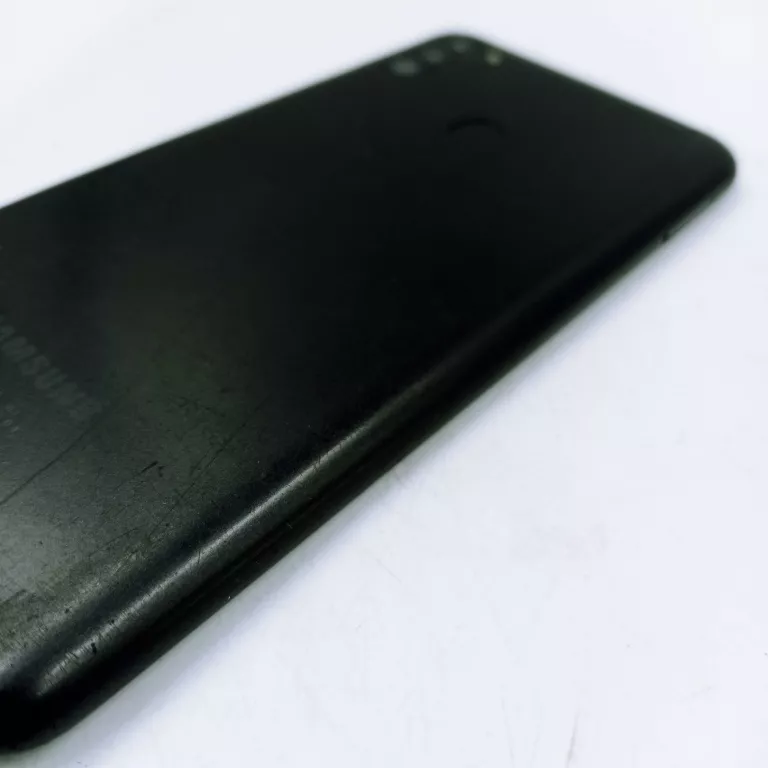 TELEFON SAMSUNG M11